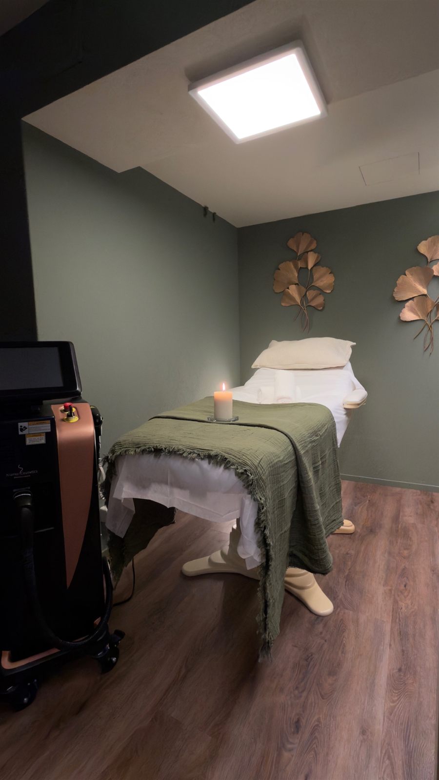 Cabina de tratamiento con decoración – Cuban Beauty Zürich